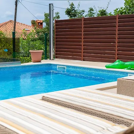 Juros Sveti Vid Apartment Malinska